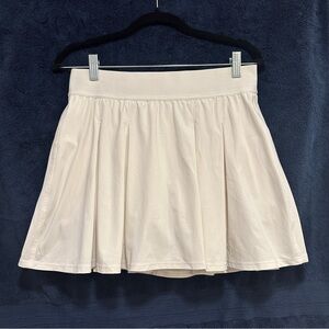 Lululemon white skort size 8
